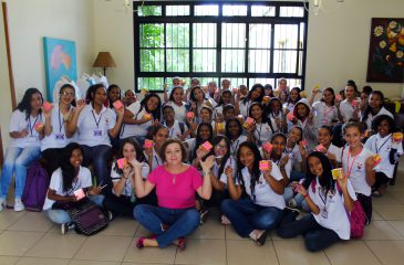 Beneficiárias da AFESU Moinho recebem visita especial de representante da BIC, Eliana Manacero